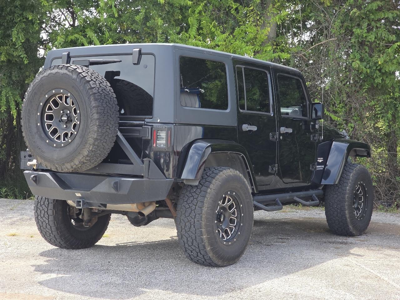 Jeep Wrangler Unlimited Sahara 4WD 2013