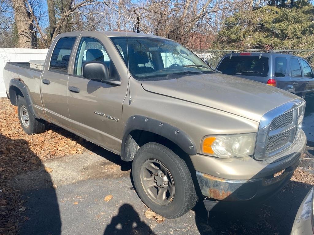 Dodge Ram 1500 ST Quad Cab 4WD 2004