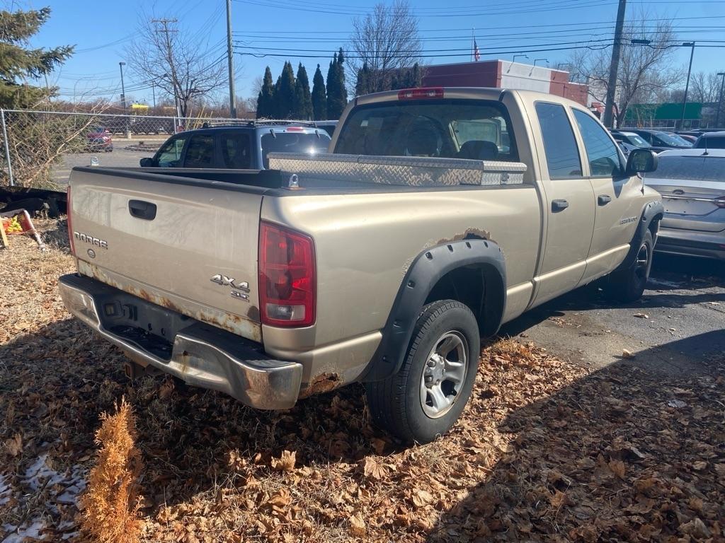 Dodge Ram 1500 ST Quad Cab 4WD 2004