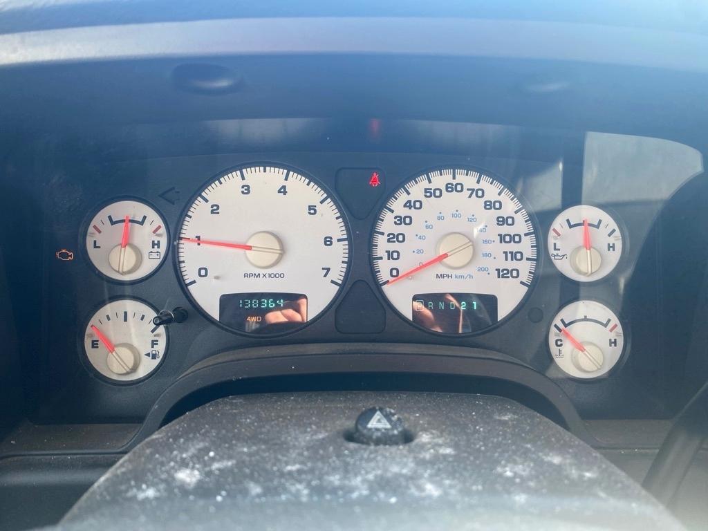 Dodge Ram 1500 ST Quad Cab 4WD 2004