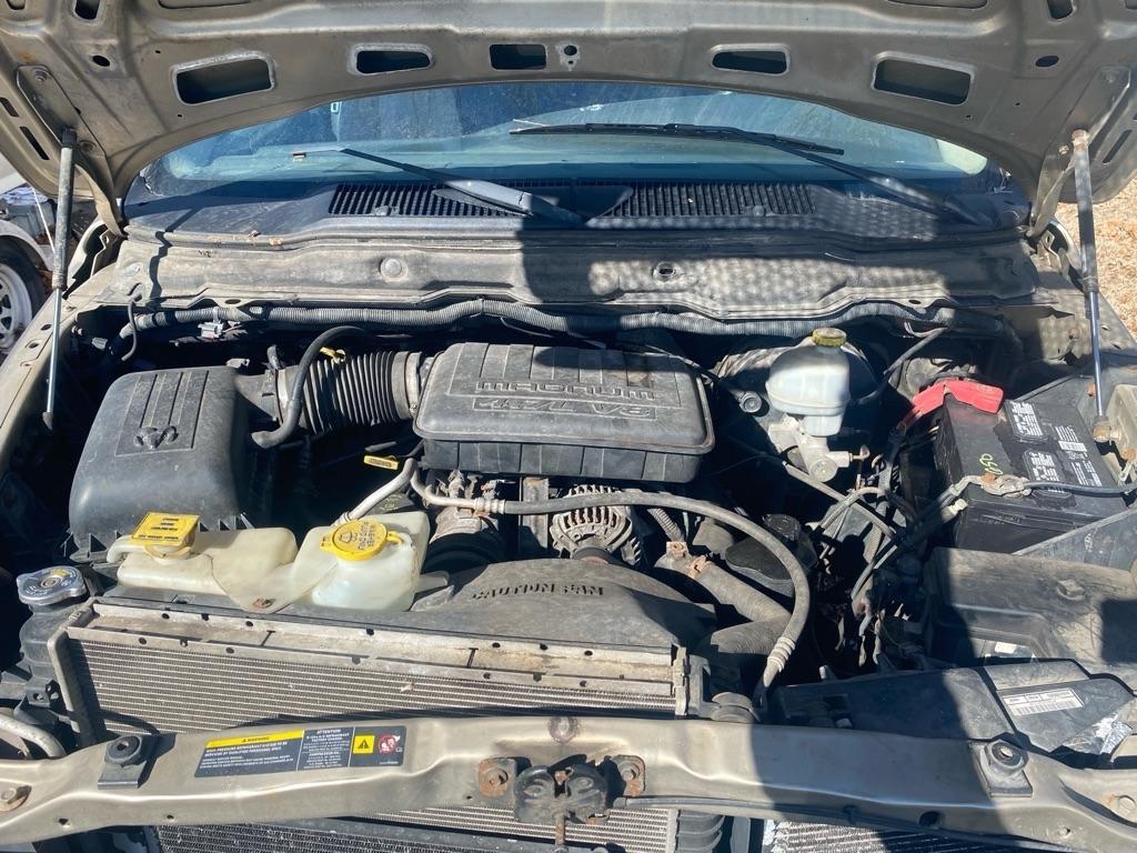 Dodge Ram 1500 ST Quad Cab 4WD 2004