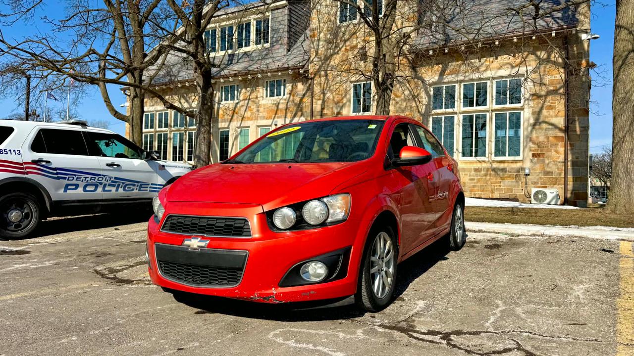 Chevrolet Sonic 2LT Sedan 2012