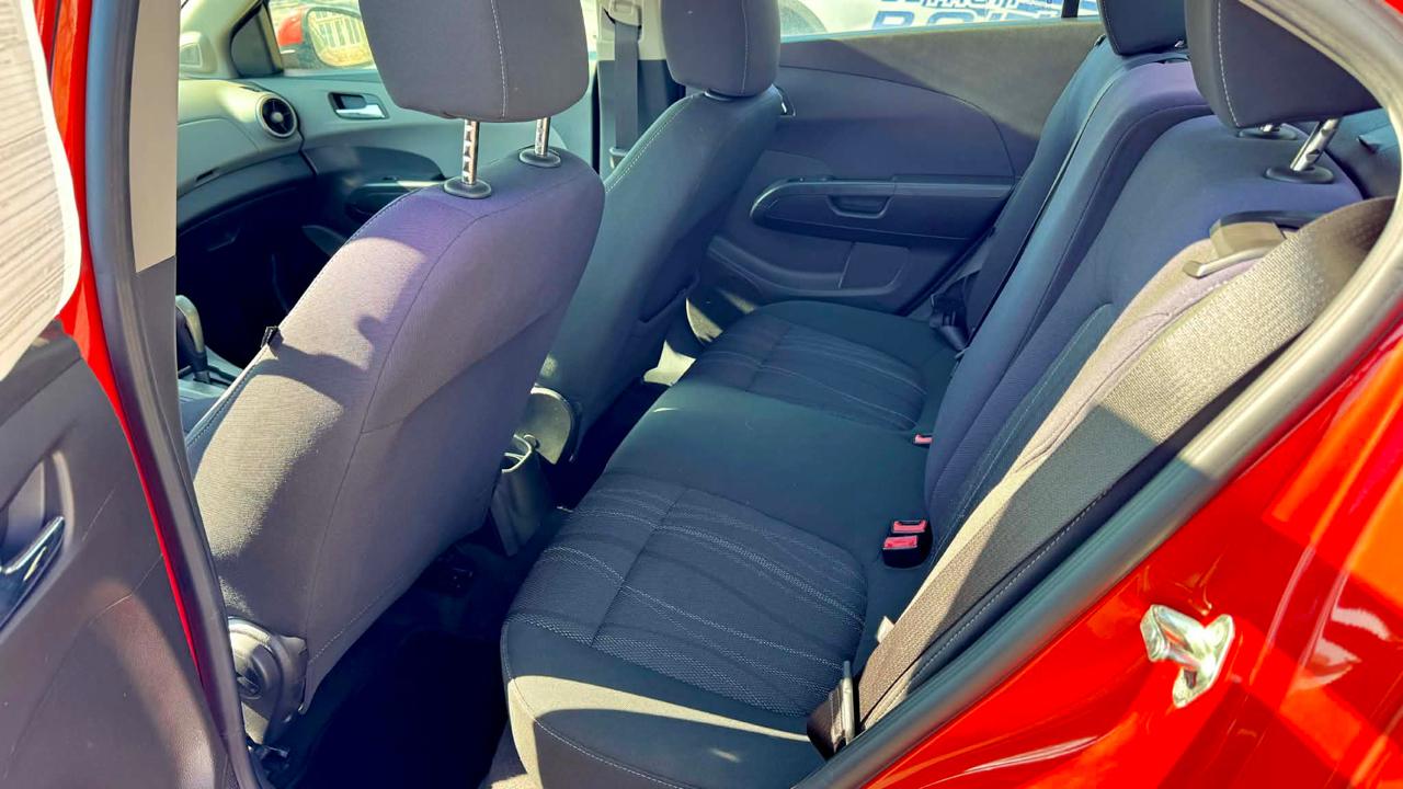 Chevrolet Sonic 2LT Sedan 2012