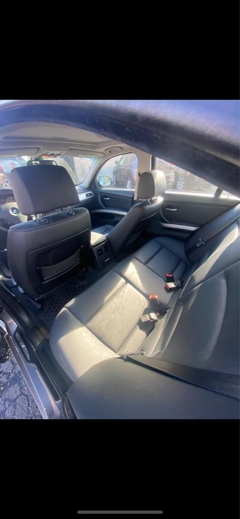 BMW 3-Series 323i 2009