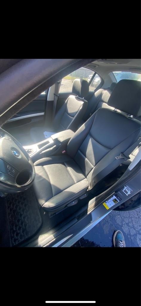 BMW 3-Series 323i 2009