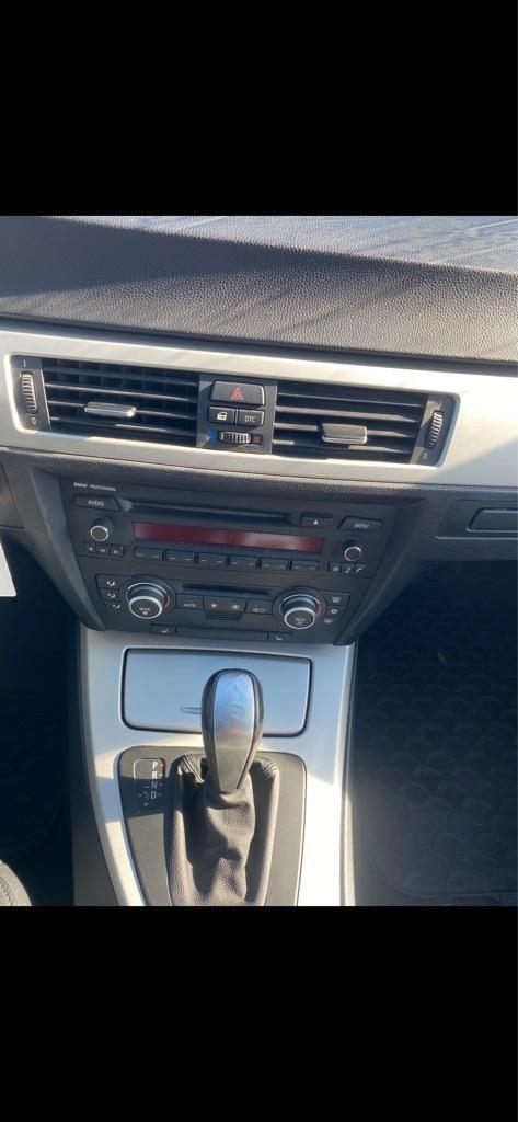 BMW 3-Series 323i 2009