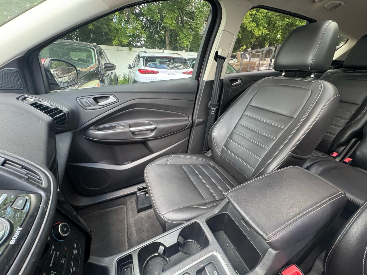 Ford Escape  2017