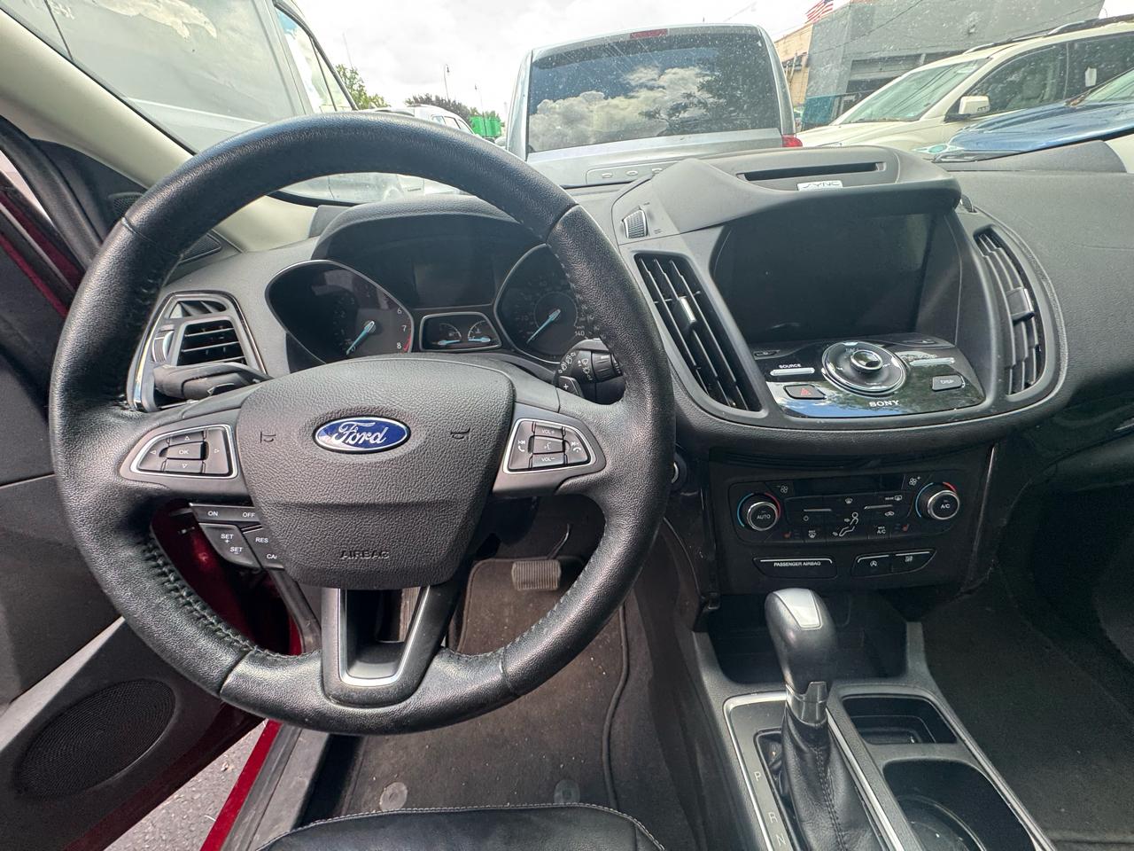 Ford Escape  2017