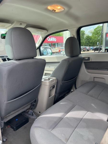 Ford Escape XLT FWD I4 2009