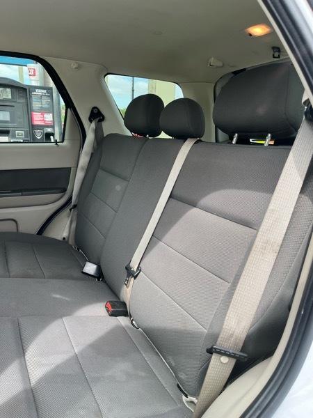 Ford Escape XLT FWD I4 2009