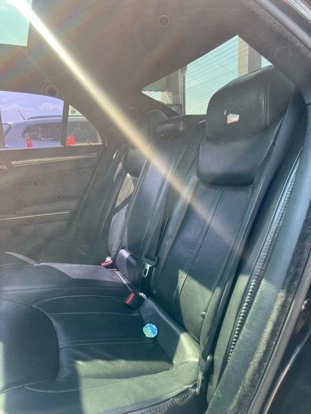 Chrysler 300 4dr Sdn 300C John Varvatos Luxury Edition AWD 2014