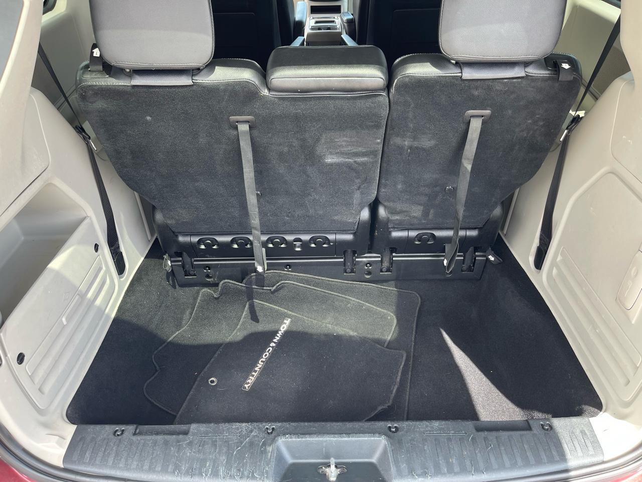 Chrysler Town & Country Touring 2012