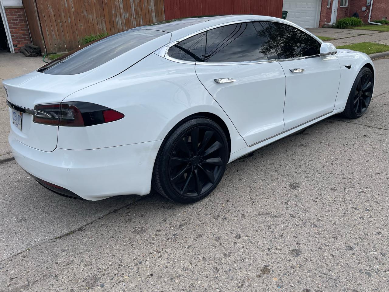 Tesla Model S 90D 2017