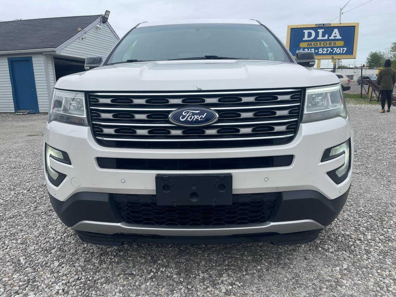 Ford Explorer 4dr 114" WB XLT 4WD 2017