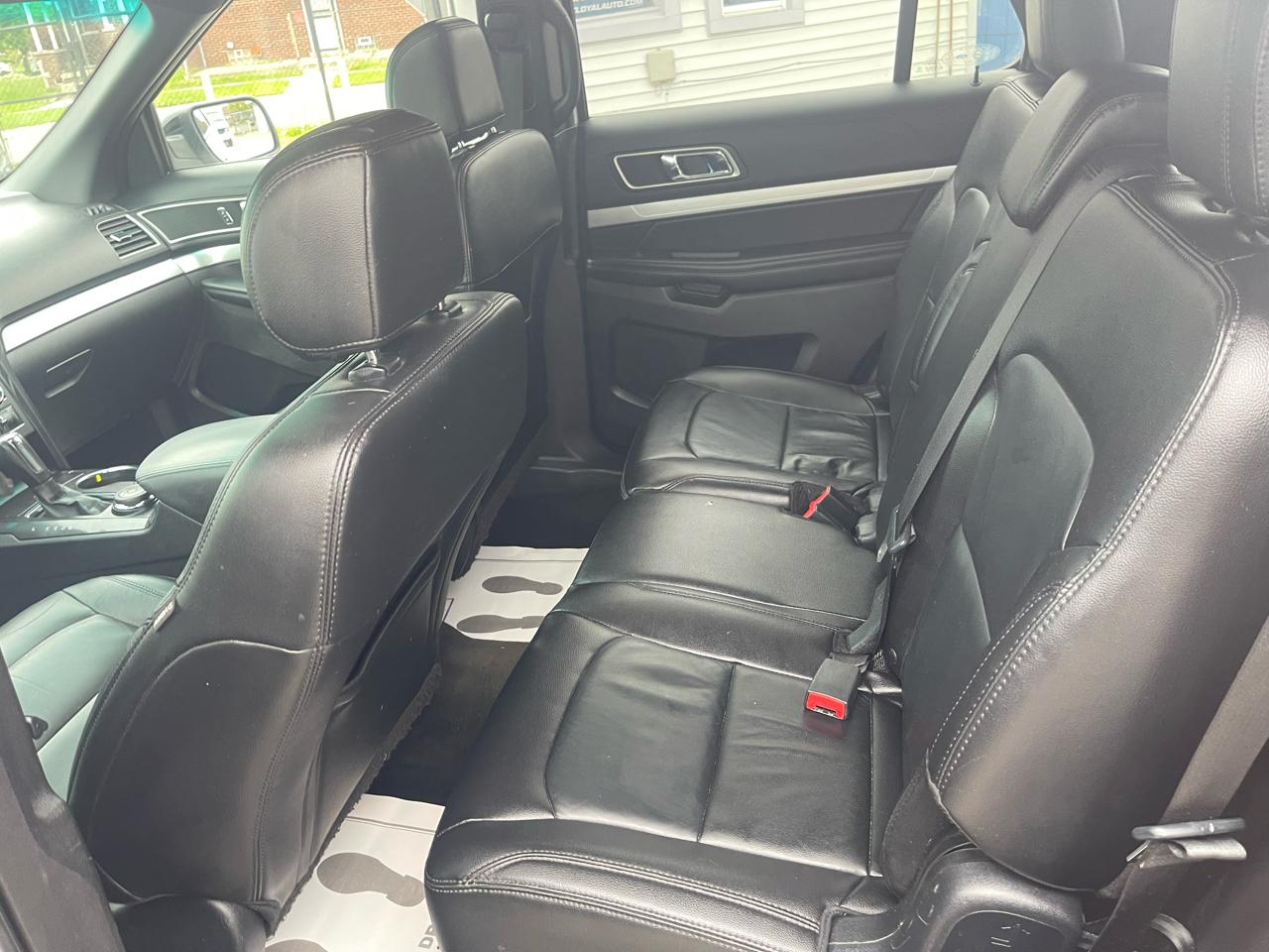 Ford Explorer 4dr 114" WB XLT 4WD 2017
