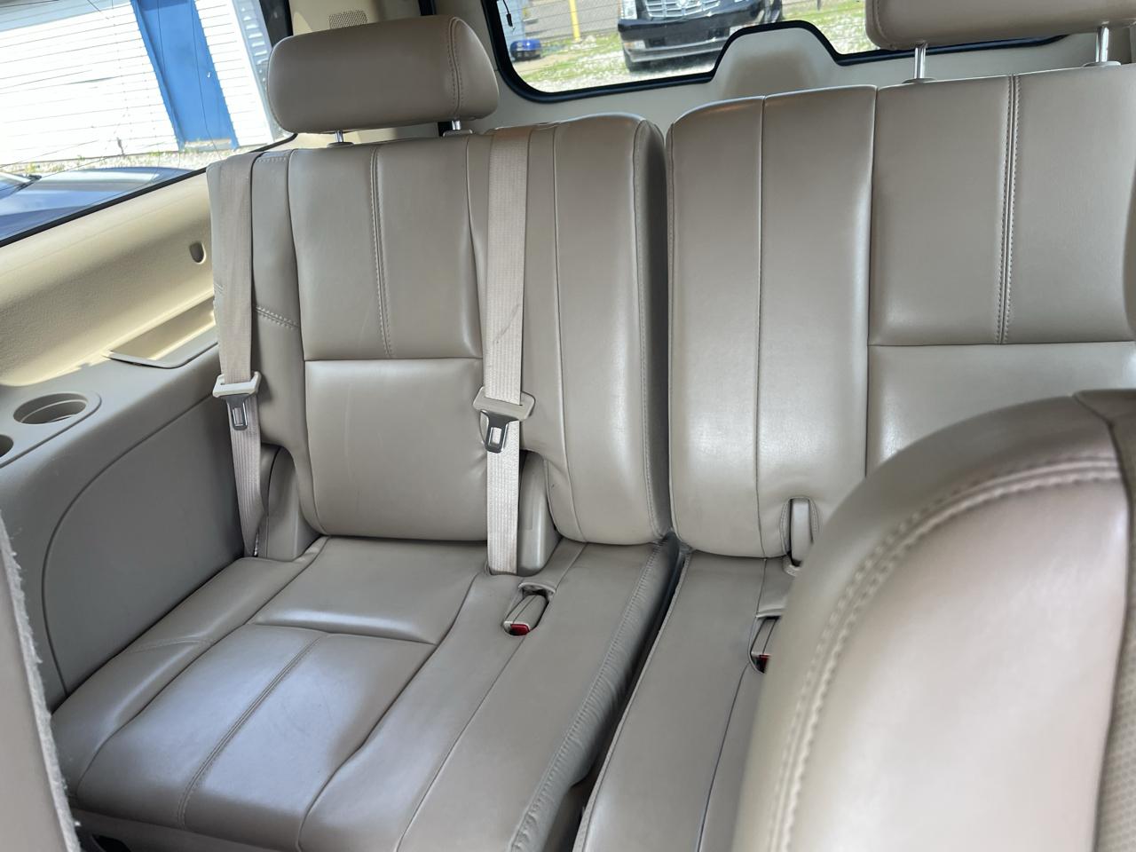 GMC Yukon Denali XL 4WD 2011