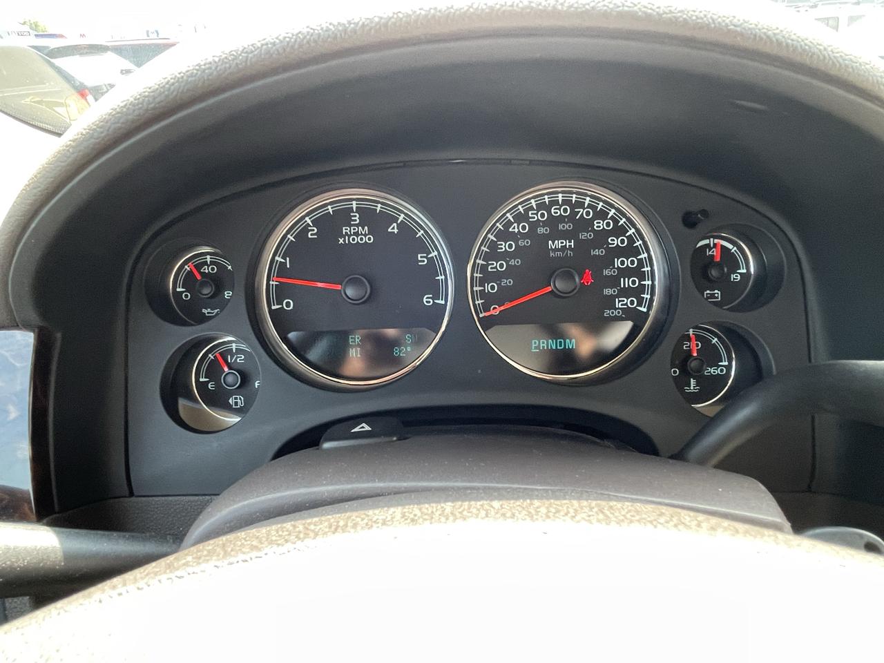 GMC Yukon Denali XL 4WD 2011
