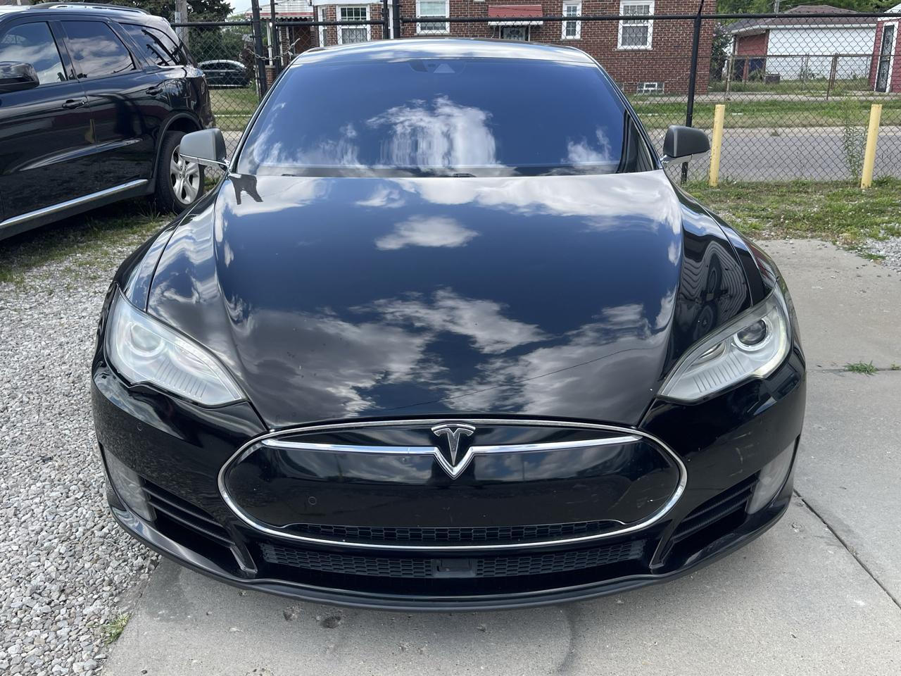 Tesla Model S 85D 2015