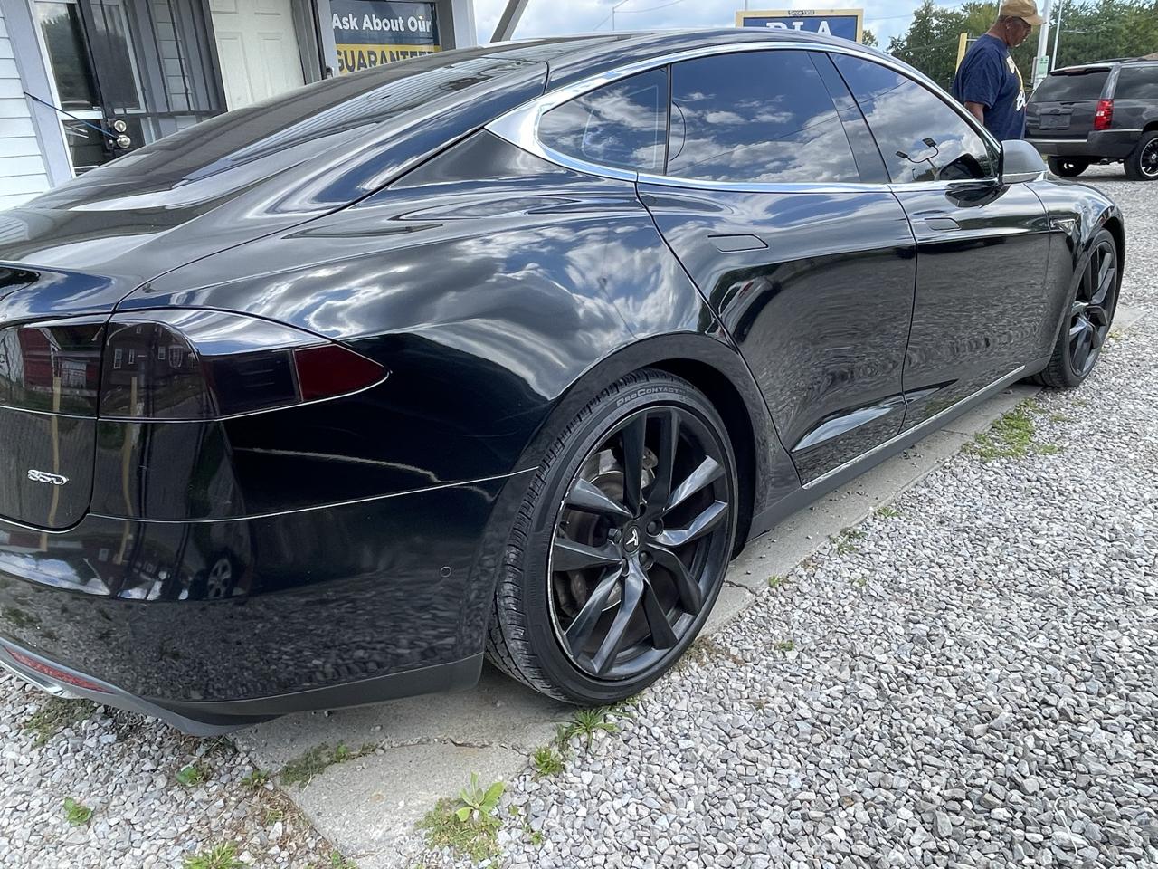 Tesla Model S 85D 2015