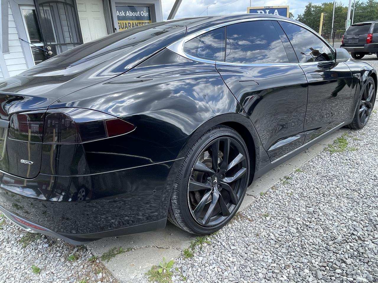 Tesla Model S 85D 2015