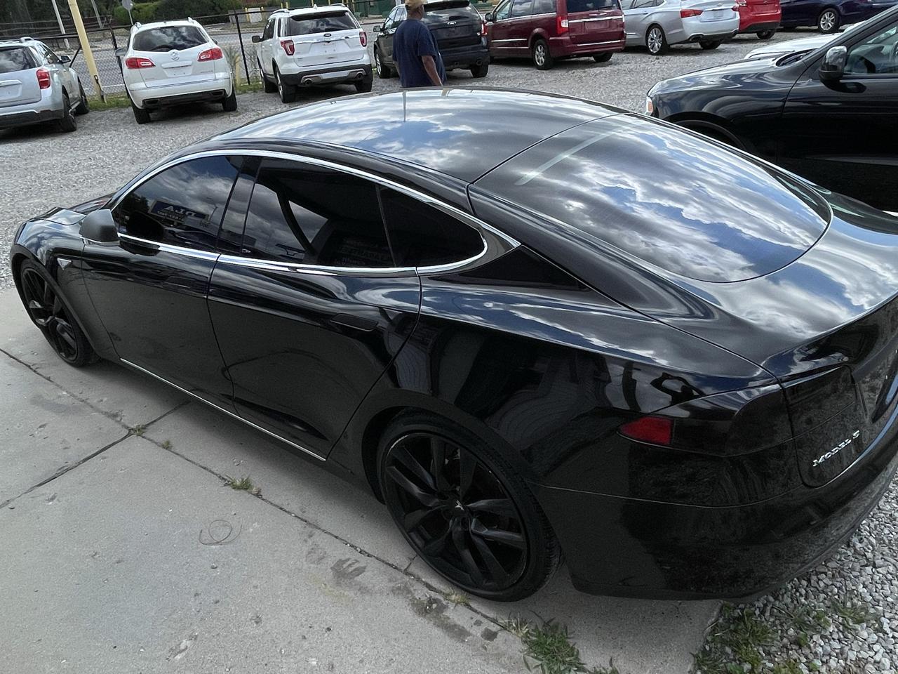 Tesla Model S 85D 2015
