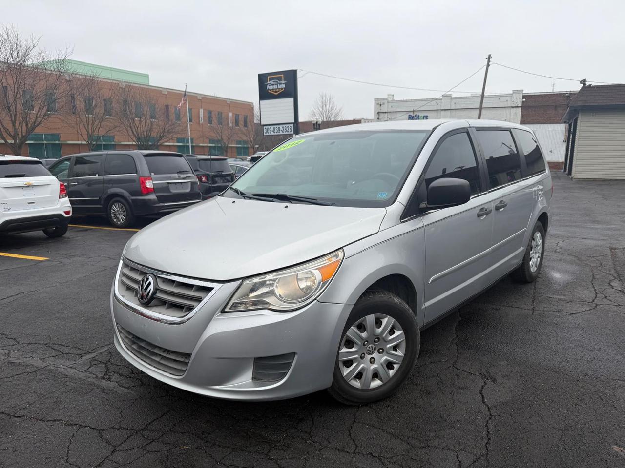 2012 Volkswagen Routan S