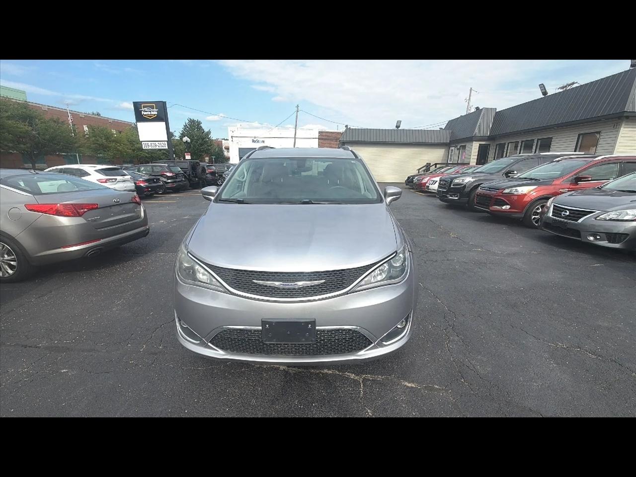 2017 Chrysler Pacifica Touring-L Plus