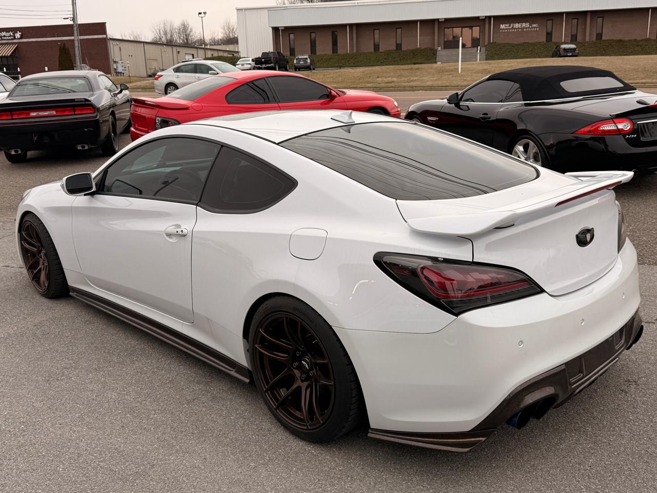 Hyundai Genesis Coupe 2dr 3.8L Auto Ultimate w/Black Seats 2016