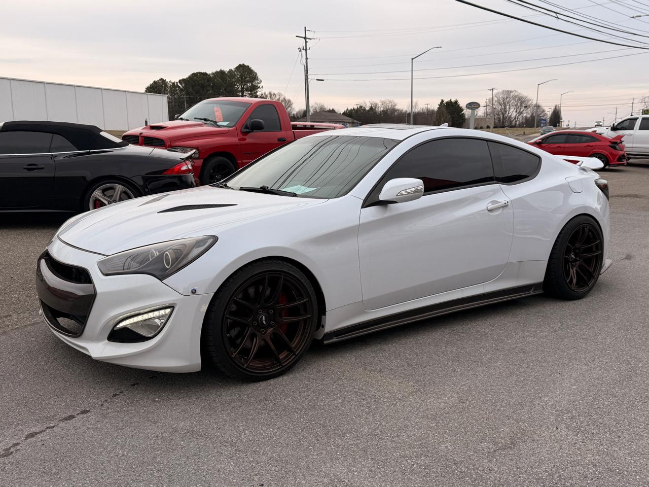 Hyundai Genesis Coupe 2dr 3.8L Auto Ultimate w/Black Seats 2016