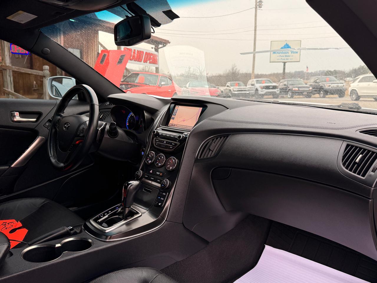 Hyundai Genesis Coupe 2dr 3.8L Auto Ultimate w/Black Seats 2016