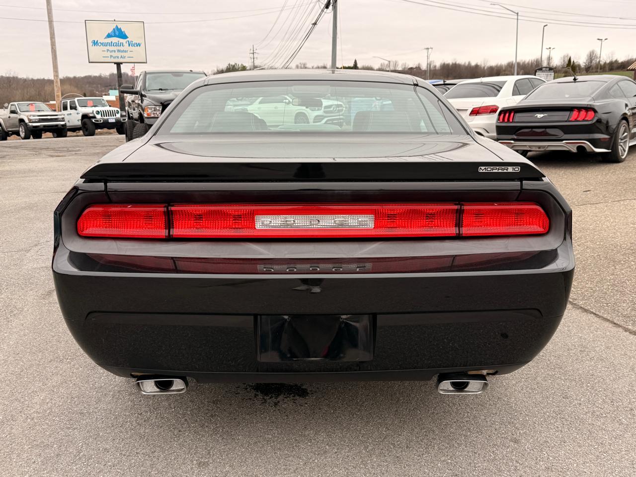 Dodge Challenger 2dr Cpe R/T 2010