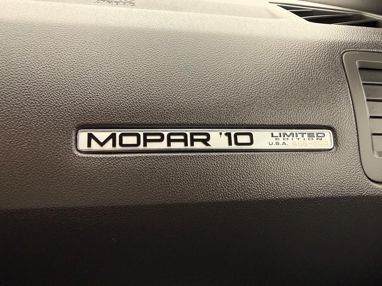 Dodge Challenger 2dr Cpe R/T 2010