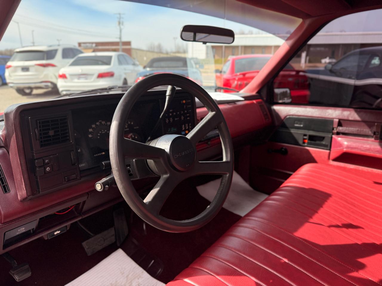 Chevrolet 1/2 Ton Pickups Fleetside 117.5" WB 1988