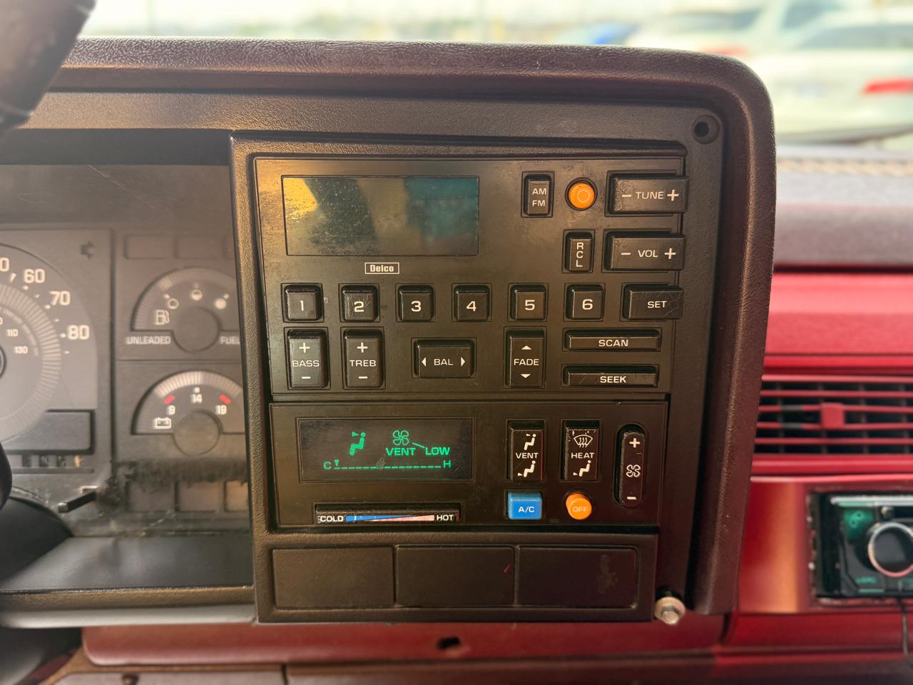 Chevrolet 1/2 Ton Pickups Fleetside 117.5" WB 1988