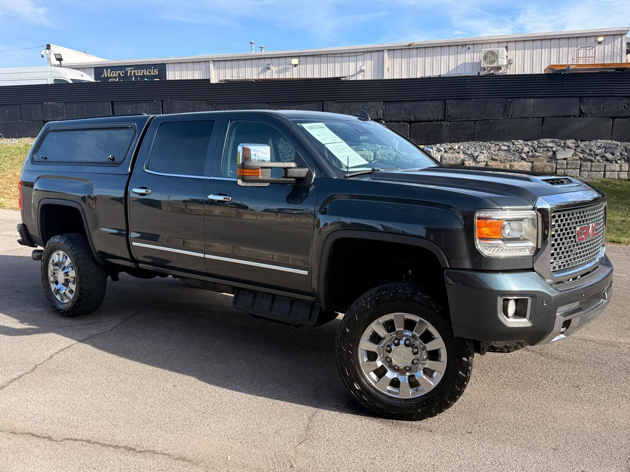 2017 GMC Sierra 2500HD 4WD Crew Cab 153.7" Denali