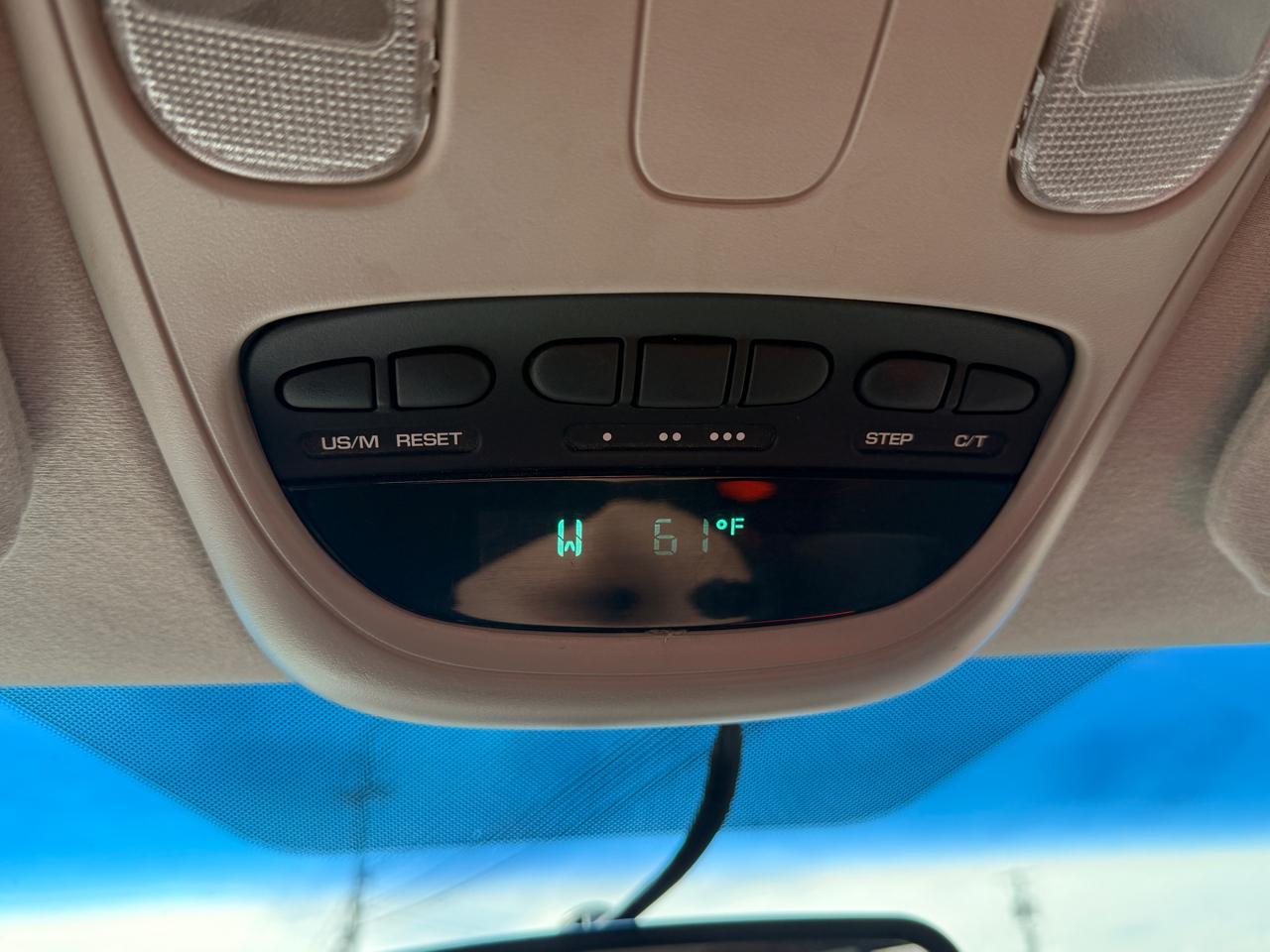 Dodge Ram SRT-10 2dr Reg Cab 120.5" WB SRT-10 2004