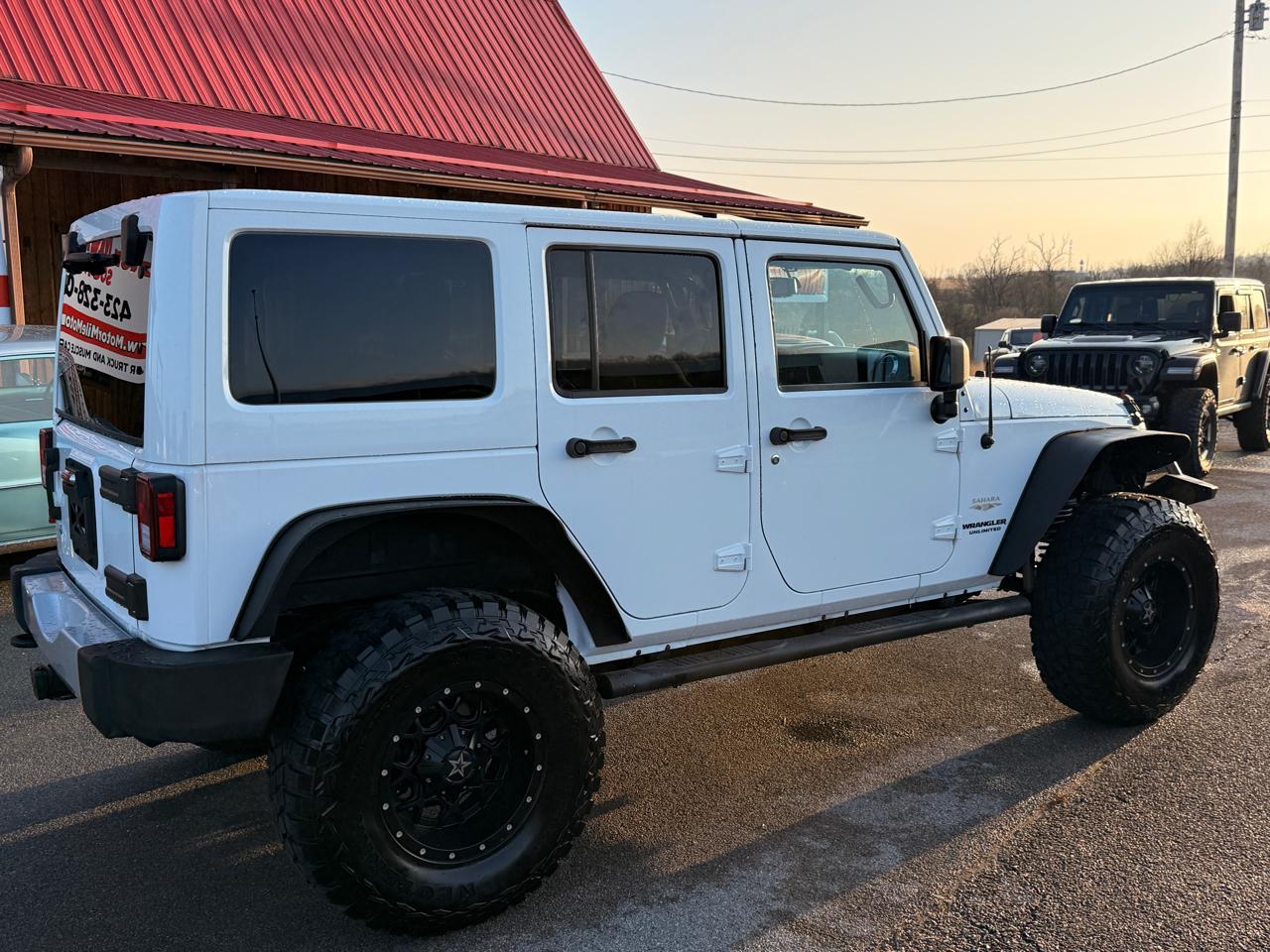 Jeep Wrangler Unlimited 4WD 4dr Sahara 2013