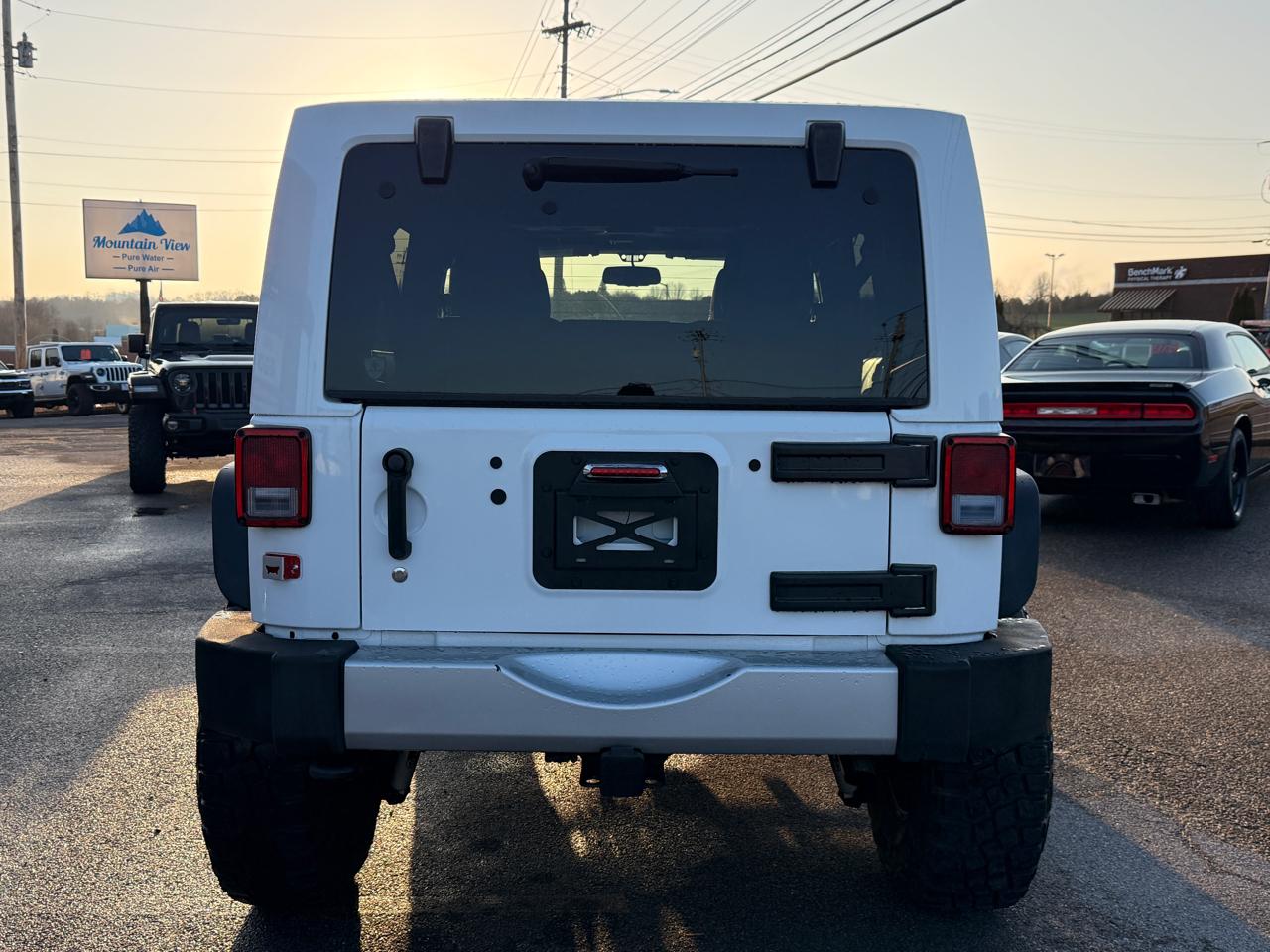 Jeep Wrangler Unlimited 4WD 4dr Sahara 2013