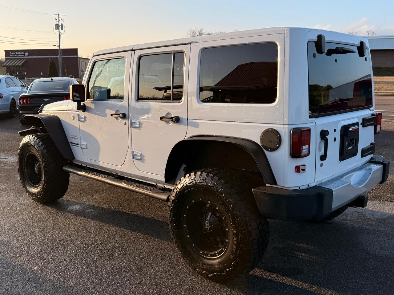 Jeep Wrangler Unlimited 4WD 4dr Sahara 2013