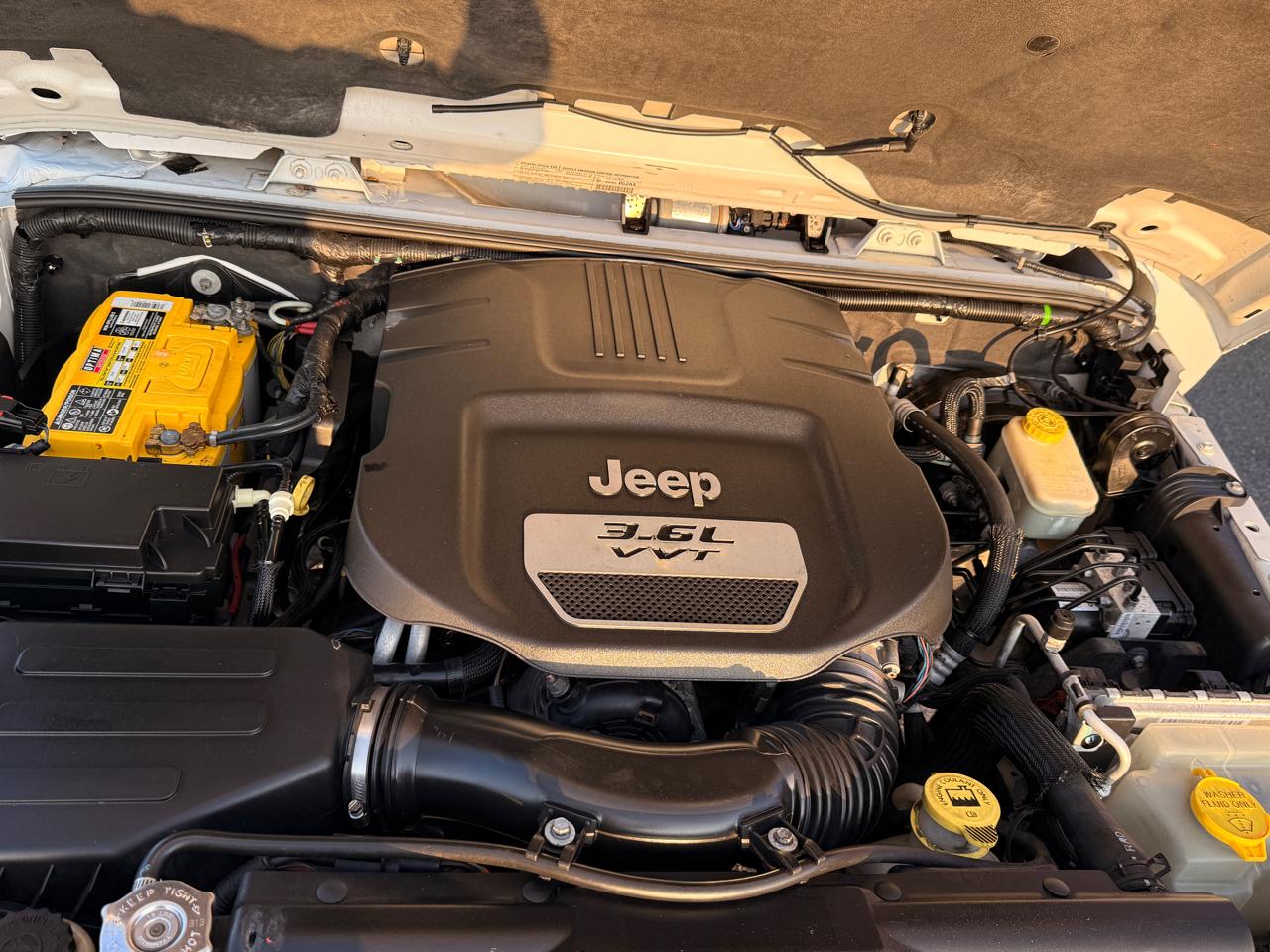 Jeep Wrangler Unlimited 4WD 4dr Sahara 2013