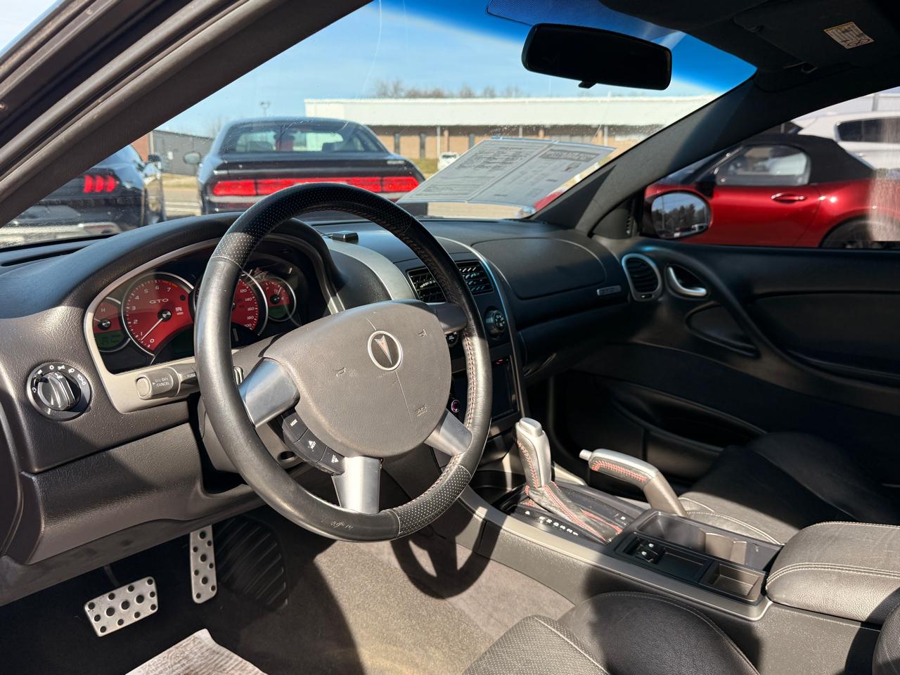 Pontiac GTO 2dr Cpe 2005