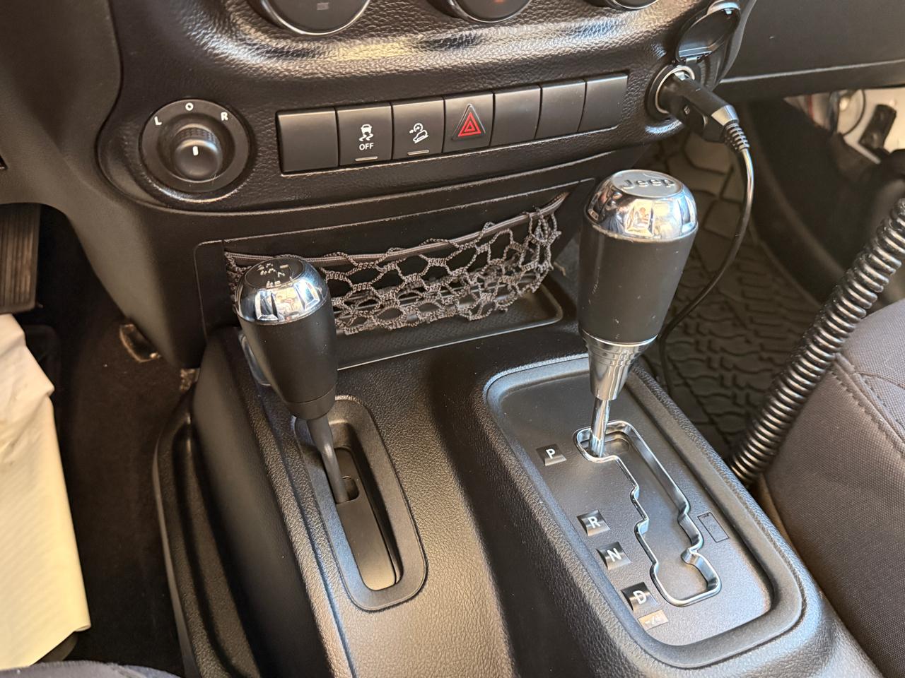 Jeep Wrangler Unlimited 4WD 4dr Sport 2013