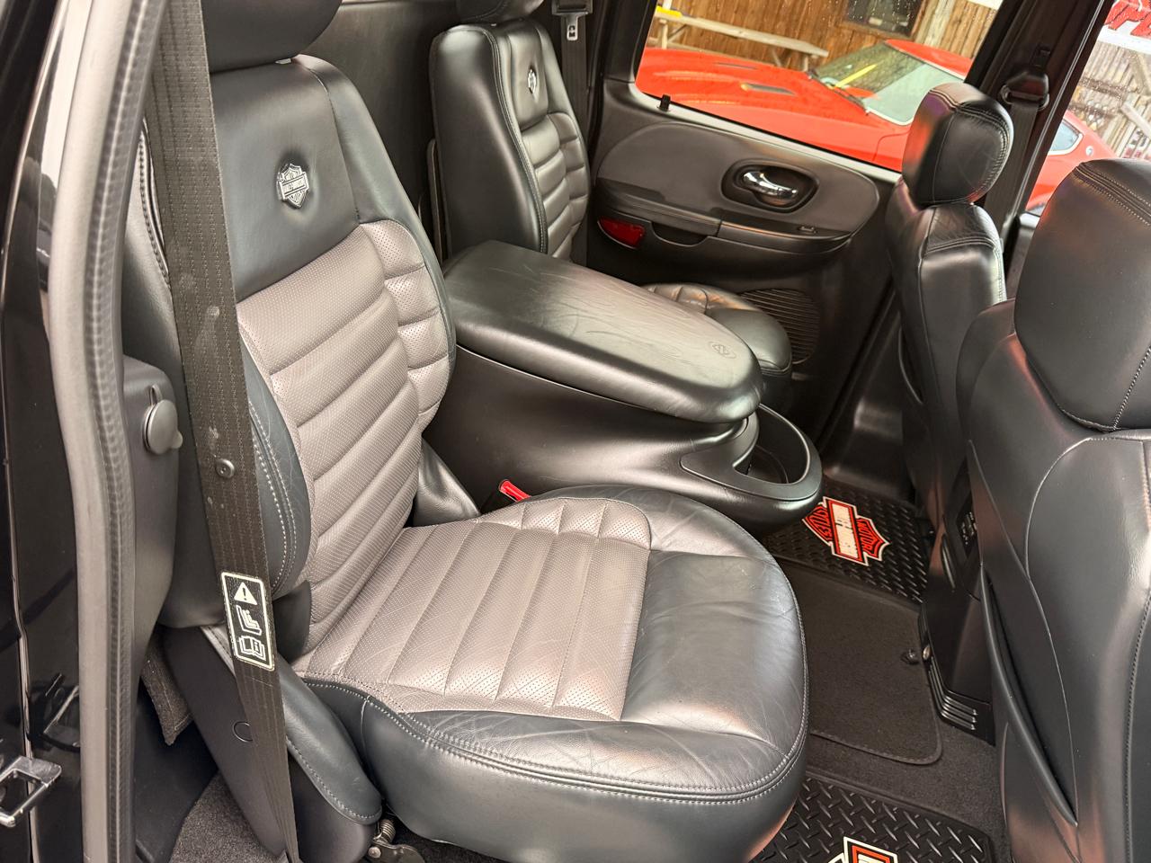 Ford F-150 SuperCrew 139" Harley Davidson 2002