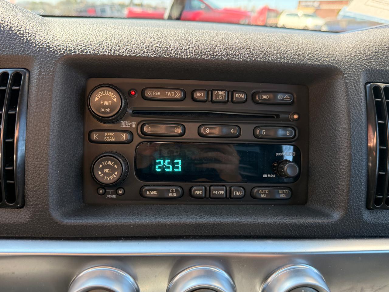 Chevrolet SSR Reg Cab 116.0" WB LS 2004