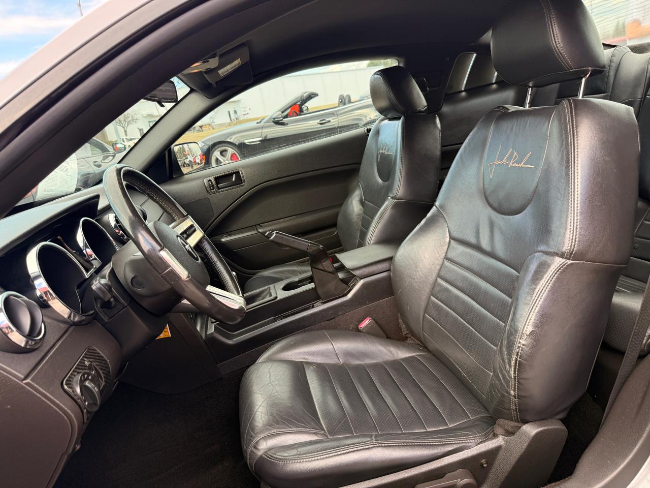 Ford Mustang 2dr Cpe GT Deluxe 2007