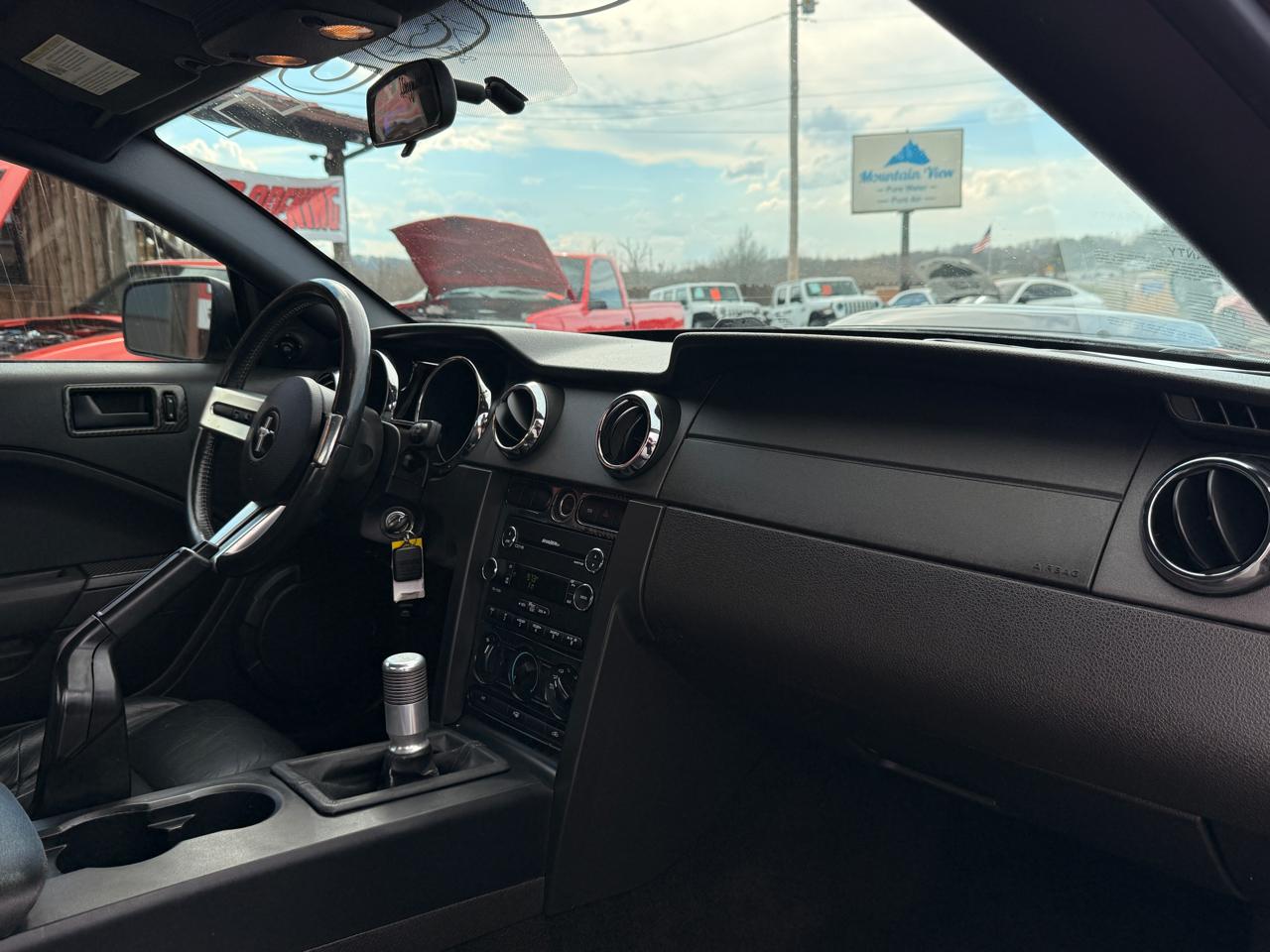 Ford Mustang 2dr Cpe GT Deluxe 2007