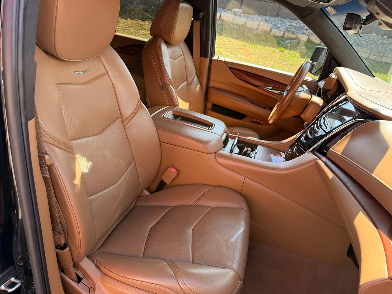 Cadillac Escalade 4WD 4dr Platinum 2017