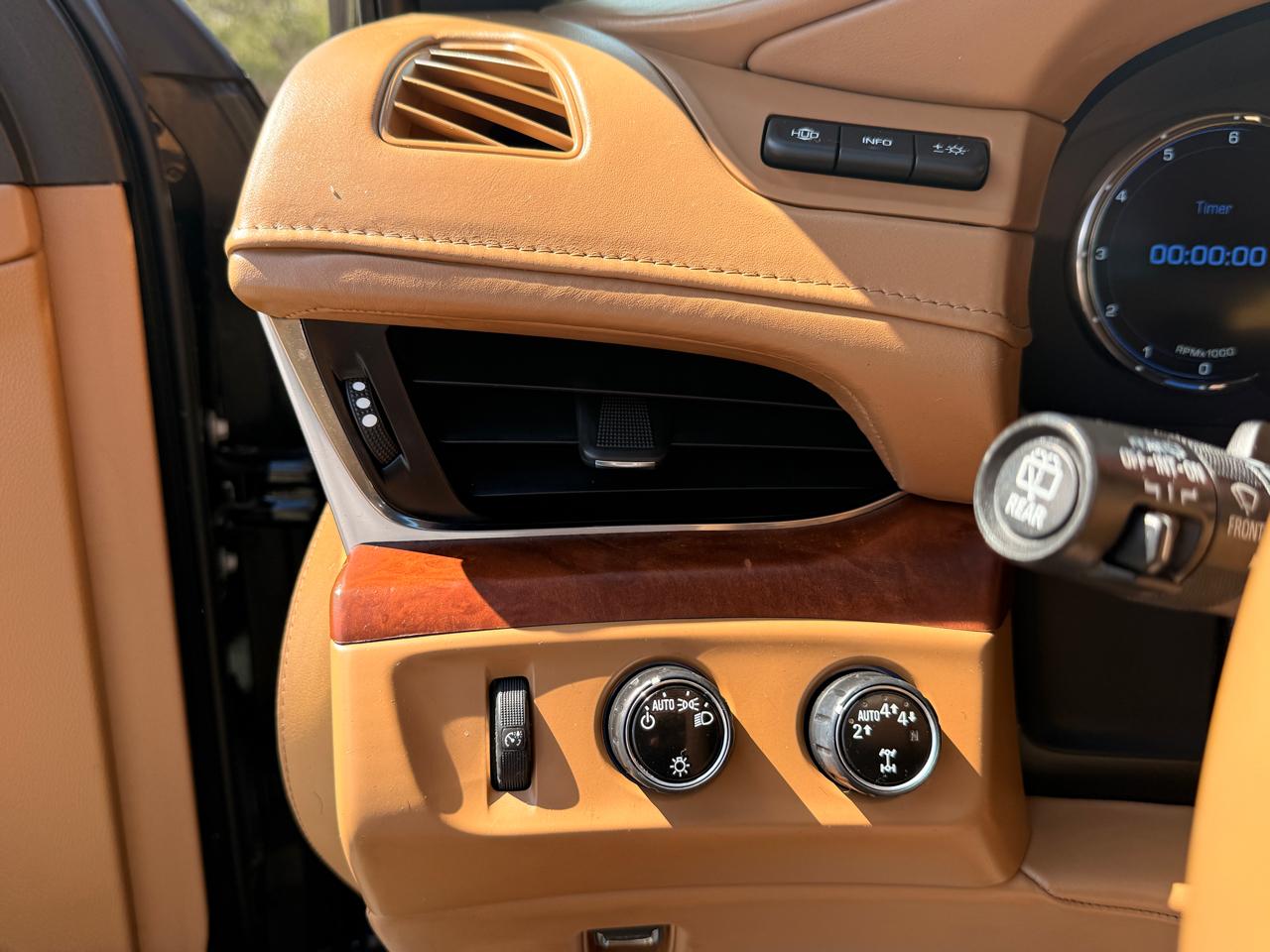 Cadillac Escalade 4WD 4dr Platinum 2017