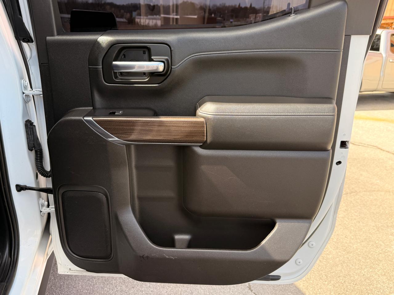 Chevrolet Silverado 1500 4WD Crew Cab 147" RST 2020