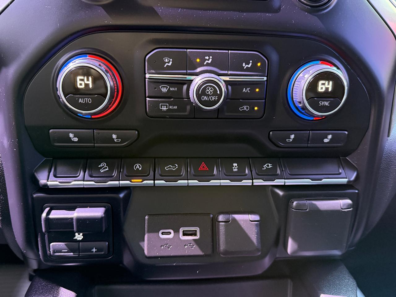 Chevrolet Silverado 1500 4WD Crew Cab 147" RST 2020